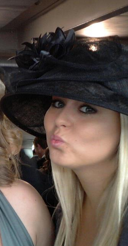 rachie003's profile picture. 