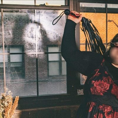 LadyHarleenFrum's profile picture. Jewish, BBW, Hypnotist. 32

Main socials are @harleenzaftig
