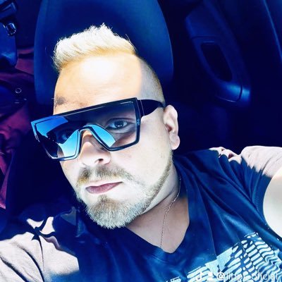 Soy Víctor Lippi Tengo 37 Años Padre Soltero De un Hijo Hermoso vivo en Los Ángeles California