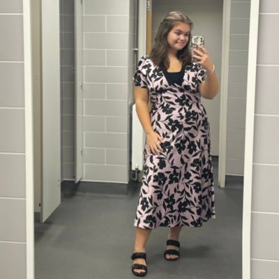 DaisyMayWarden's profile picture. 