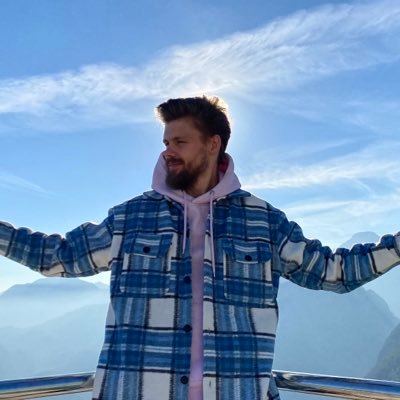 Squaretus's profile picture. Also known as 'kvadrat'.
Ruby on rails backend developer.
A little familiar with python and sql.
Learning programming from scratch.
Going by my own code.