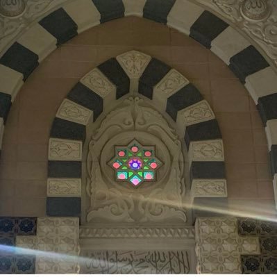 DeebaShakoor's profile picture. 