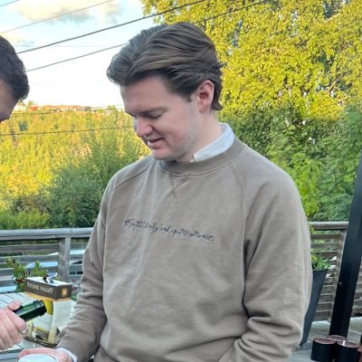 Stor interesse for musikk, Formel 1, fotball og håndball.