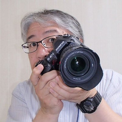 写真とドライブが好きなおじいさんで、クレヨンしんちゃんタウンに住んでいます。
水族館や動物園、富士山が好きです。