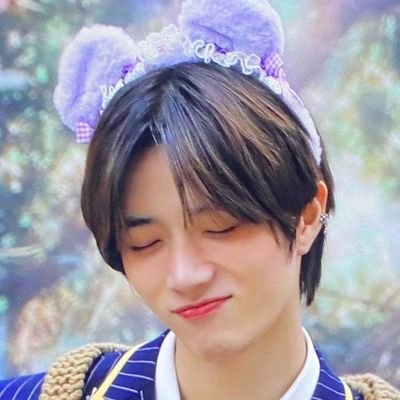 multi fan
beomgyu
lee know
rosie
taylor swfit
olivia rodrigo
maris racal
jake