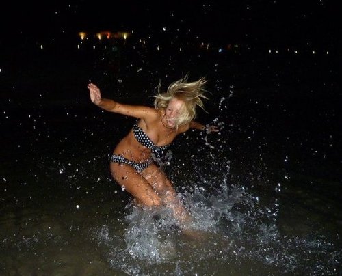 bitchbedrunk's profile picture. 