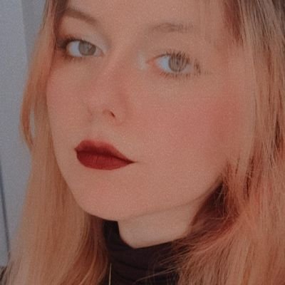 lune, 22yo, she/them, graphiste, éditrice vidéo et game designer, fan de dinosaures 🦕
☉♍︎ ☾♑︎ ↑♏︎ 🔮