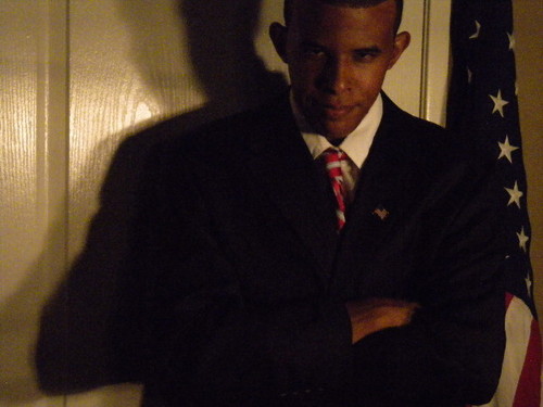 Hello everyone I'm Barack O. Jones.. be a good citizen of America and follow me ;)