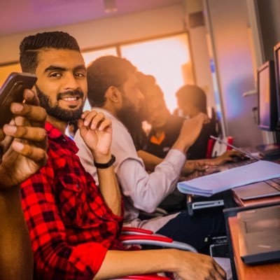 rakeebrisvi's profile picture. UOM | 🇱🇰 |  |▪️| 💻 | 📷 | 🆁🆁 |