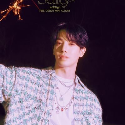 SAO_12_31's profile picture. 何となく観てしまった､カズタ君の「
ウリチブ」に心を鷲掴みされ
今ではn.SSignを応援するまでに…
K―POP初心者🔰Twitter初心者🔰です。色々と失礼があったらごめんなさい🙇‍♀️💦💦
無言フォローお許し下さい🙇‍♀️