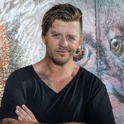 La Based Aussie Actor, known for FRAYED,
Home & Away, Secret Daughter
Award-winning Filmmaker
https://t.co/lU4XjthgaM…
Usa Management Mayor Arce Mgmt