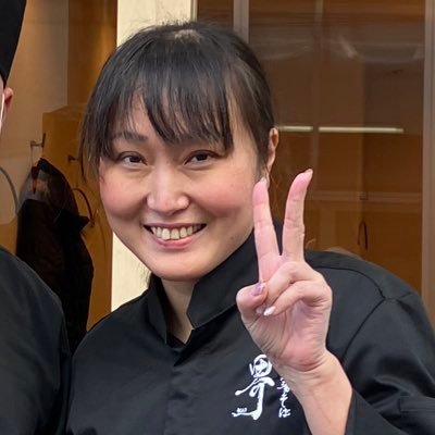 ラーメン大好きな夫を持つ、子供7人大家族ママ❣️東京都八王子市在住🏠主にラーメン情報を発信しつつ、プライベートもチラホラ☺️老後に夫婦でラーメン屋開業が夢(*´艸`)