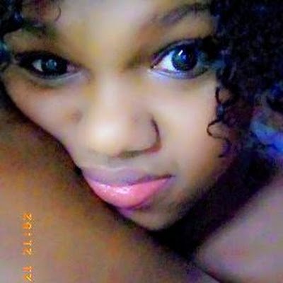 I'm a princess, a problem, and a prize 💅🏽👑🧡🫧. 
lifestyle