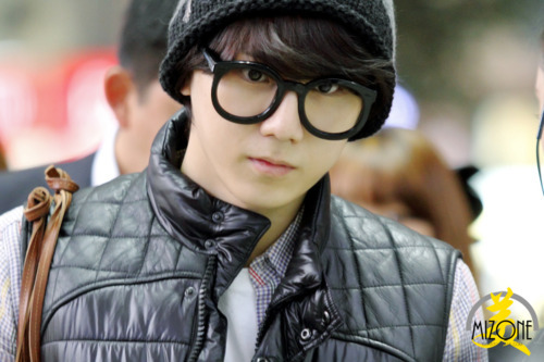 ผมฮยองซึงบอทครับ! ฝากตัวกับทุกๆคนด้วยนะครับ 
แฟมผม; @YoonDujun_BBth @Hyunseung_BBth @Junhyung_BBth @Kikwang_BBth @Yoseobb_BBth @dongwoon_BBth