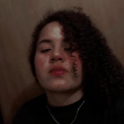 _karlaaguiar_'s profile picture. 