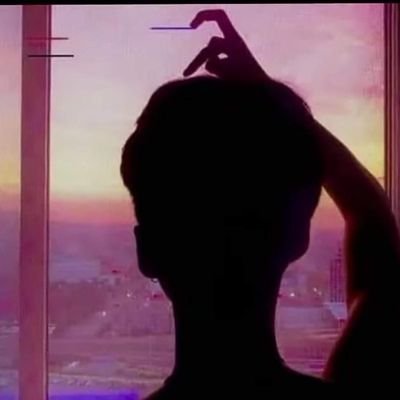 أيا حُلوَة الوجهِ انتِ الهُدى ومن مقلتيكِ فؤادي أهتدى، وماذا سَيفعل
قلبٌ جَريحٌ رمتهُ عيونكِ فَأستشهدا؟