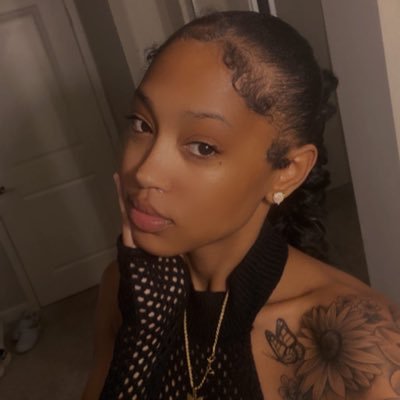 i don’t care. Pisces ♓️ | LLD 🕊 | #UMD Alum 🐢 | Instagram: kaela_breezy