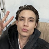 violet (@gravetunes) 's Twitter Profile