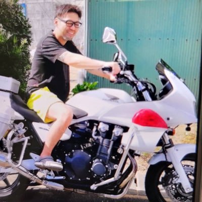 liIev5qSYMlVxJP's profile picture. まえに掃除屋さんしてました…
いろいろあり今は生きるために20年やっていた鳶職やっています