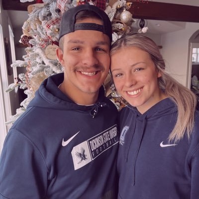 Mwahl03's profile picture. DSU🤍