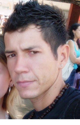 Um mineirinho apaixonado por Sertanejo Universitario,,corintiano,,taurino,,romantico,,amuh minha familia..