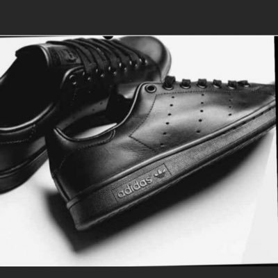 vente de chaussures et tennis de qualité a bon prix nous livrons également nos articles à domicile ou sur expédition contacter nous au 656008164 #marketing
