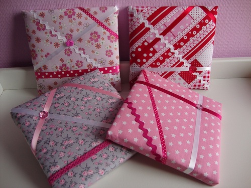 Handgemaakte boxkleden, speelkleden en andere leuke spulletjes voor baby's, peuters en kleuters! Ook op maat gemaakt! www. http://t.co/yXwz2CptbR
