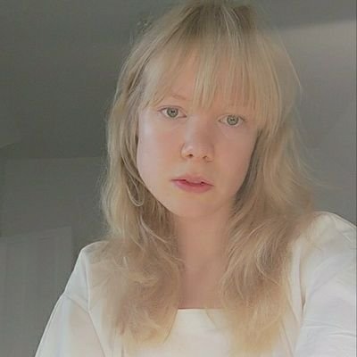 former feral farmgirl / nonsense writer (maitonaut @new_sinews august 2024, weather underwater 2023, voideuse @FERAL_DOVE 2022) / poetry editor @bodyfluidslit