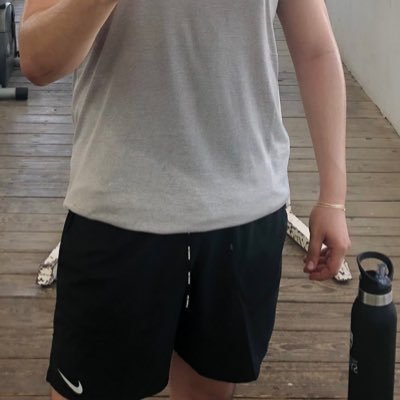 delatorre321's profile picture. Solo existo