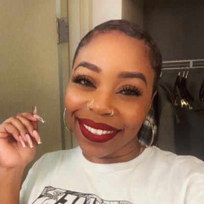 mommy. graphic designer. bad bitch. | As seen in: @ESSENCE @WIRED @Hulu @BET | let’s work ❤️ mikki@oksoboom.com