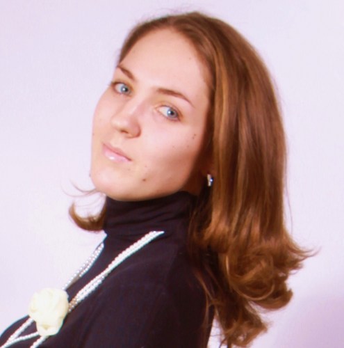 Весёлая, добрая, отзывчивая, любящая свой дом и семью. Люблю искренность, и при этом не переношу вранье! Моя жизнь - это сплошная радуга!)