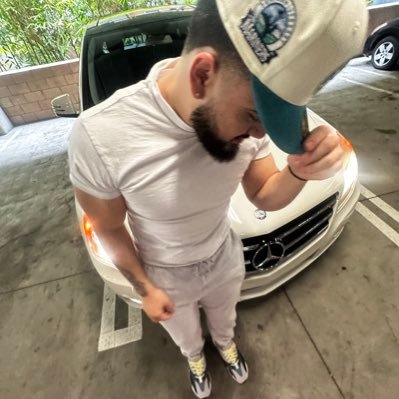 DonovanMayer's profile picture. 🙇🏻