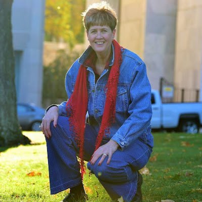 LauraJBarber1's profile picture. Let's preserve our Constitution, Bill of Rights and American values with God and country first! Dark to Light!