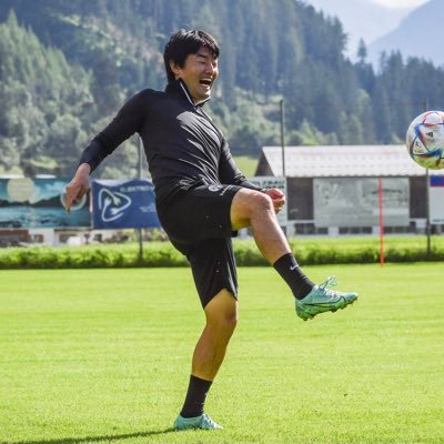 YShigemu's profile picture. Football performance coach.