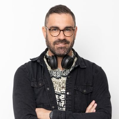 🗞 Periodista 🇮🇨
📺 Director de Como en casa' en Televisión Canaria
🏖 Mejor si hay una playa cerca
🚲 Siempre, pedales y dos ruedas