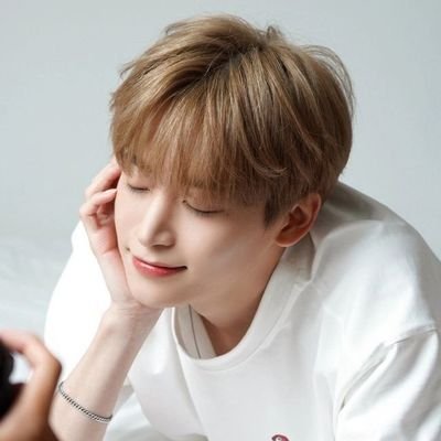 ˗ˏˋ✙ 🦦 ˎˊ˗
не взаим ;; ♡ I love haedal, I love lunarsolar, I stay whis you forever ♡