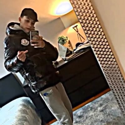 🥷🍁| Ig: @vicntzx_ | 1893 🐉. Niguém se importa é só curiosidade❄️