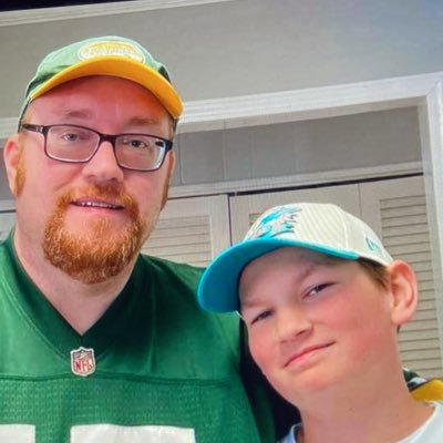 JamesHa82094423's profile picture. I’m just a little fish, in a little pond.