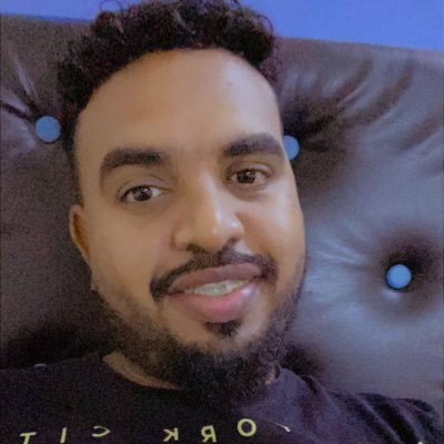 اطلب العمل من المهد الى اللحد - طالب ماجستير ادارة اعمال