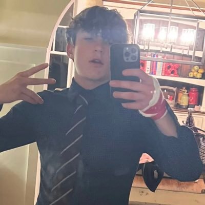 BrandonsAlt_18's profile picture. 18 • 🤼 • Dm for $10 for circle or custom content 🤠 • or dm to trade