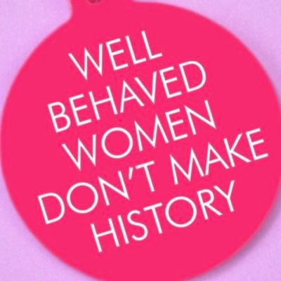 Committed puppy farm campaigner, dog rescuer and animal welfare advocate with a passion for my dogs, cooking and writing 🐾🐾🐾 #ptsdwontbeatme