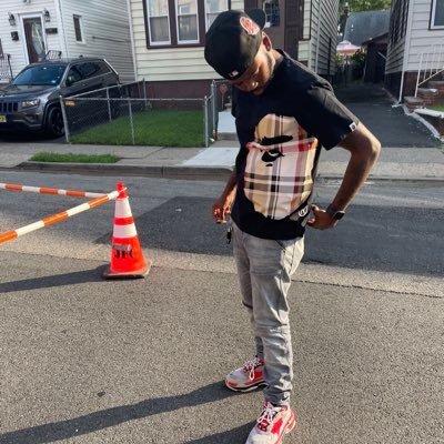 Money Motivated 😈 #Longlivemikebandz #YF$