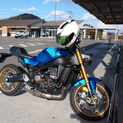 広島県福山市在住のバイクアカ
愛車:Kawasaki Z250
元愛車:HONDA Silk Road　CT250S
⇒HONDA　VTR250⇒kawasaki　z250⇒YAMAHA　XSR900
移動手段バイクオンリー