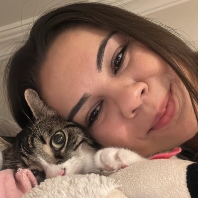 nurbeyzaaydin's profile picture. Economics