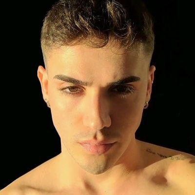 mi apellido es italiano pero no es florentino 💫
https://t.co/MEgiWybQa8