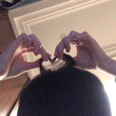 Woods_Wuz's profile picture. 恋爱推 手推 瓦学弟 卡皮吧啦型推主 大家有时间就来看看猫咪吧