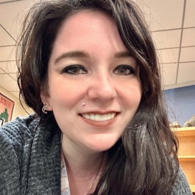 Librarian | MLIS | MA | Dog Mom | GA ➡ MS ➡ NY | Views my own ❤️ 💍 @J_REDD_