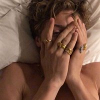 bella ☾ (@bellwzr) 's Twitter Profile