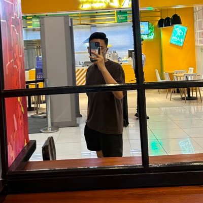 itsjchristian's profile picture. when life gives you lemon, get some tequila