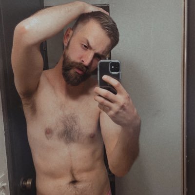 Christo361994's profile picture. Giant Man 🤍 6’4. Go Follow me on Instagram at Christopherlaken.